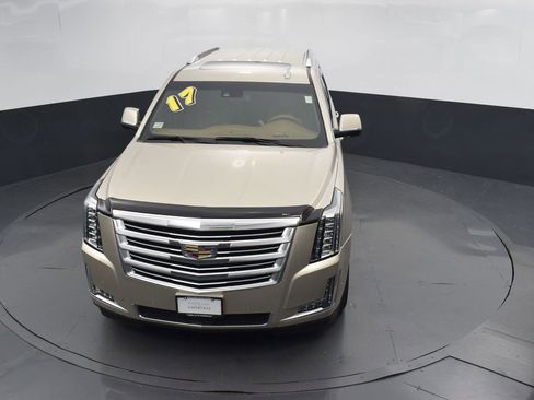 Used 2017 Cadillac Escalade Platinum image 46