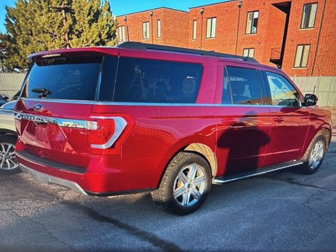 Used 2019 Ford Expedition Max XLT w/ Equipment Group 202A image 3