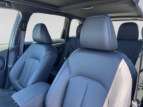 Certified 2025 Subaru Forester Limited AWD/4WD image 18