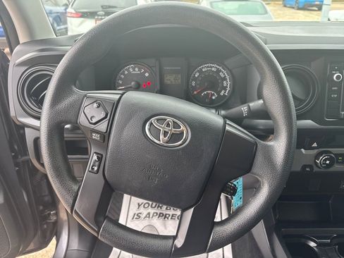 Used 2017 Toyota Tacoma SR5 image 15