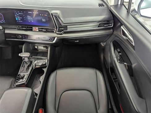 Used 2023 Kia Sportage EX image 16