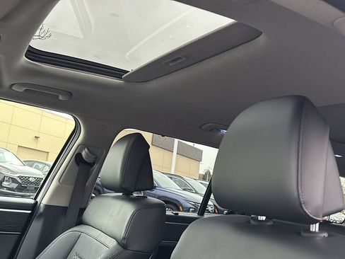 Used 2025 Hyundai Santa Fe Limited image 25