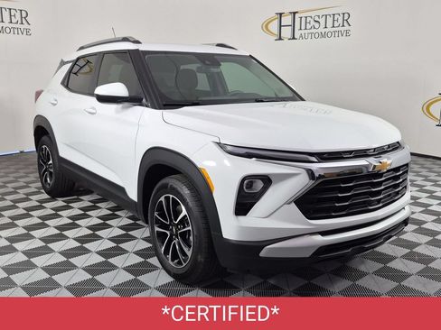 Certified 2026 Chevrolet TrailBlazer LT w/ Driver Confidence Package FWD image 2