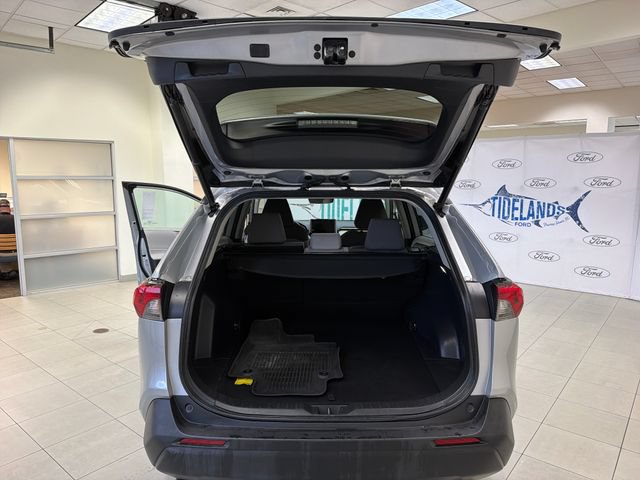 Used 2023 Toyota RAV4 XLE w/ Convenience Package FWD image 10
