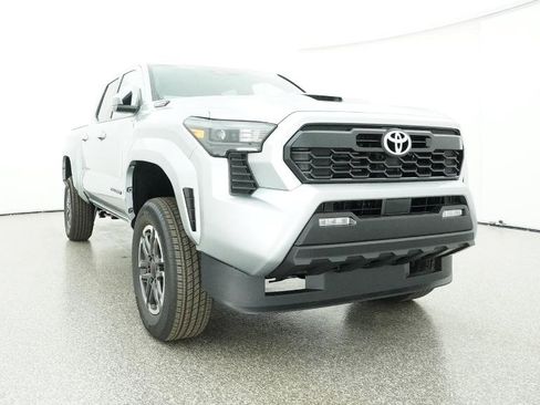 New 2025 Toyota Tacoma TRD Sport image 17