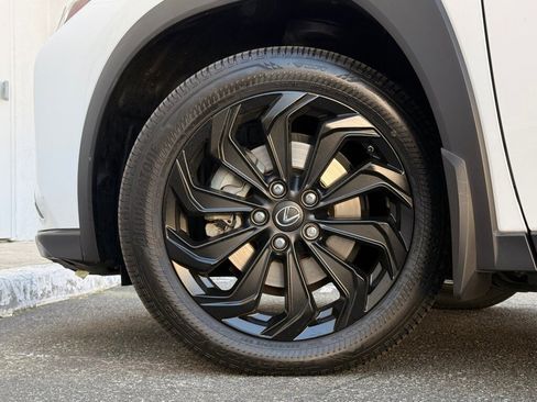 Certified 2022 Lexus UX 200 image 9