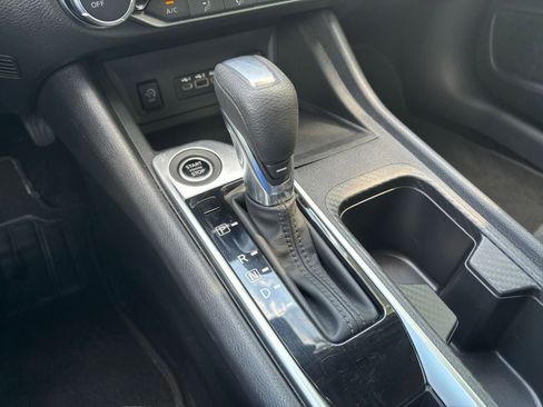 Used 2024 Nissan Sentra SV image 74