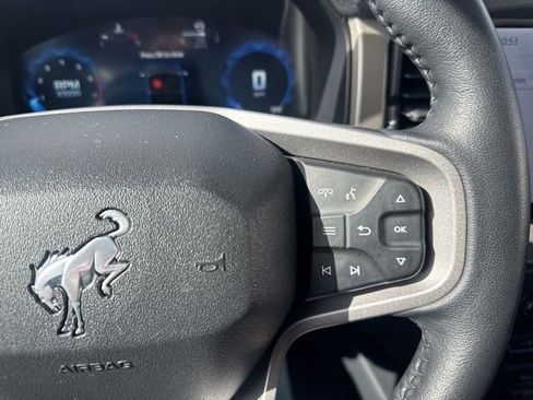 Used 2025 Ford Bronco Outer Banks image 26