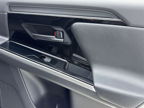 Used 2024 Toyota bZ4X XLE w/ Weather Package image 47