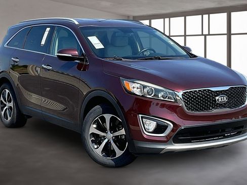 Used 2017 Kia Sorento EX FWD image 1