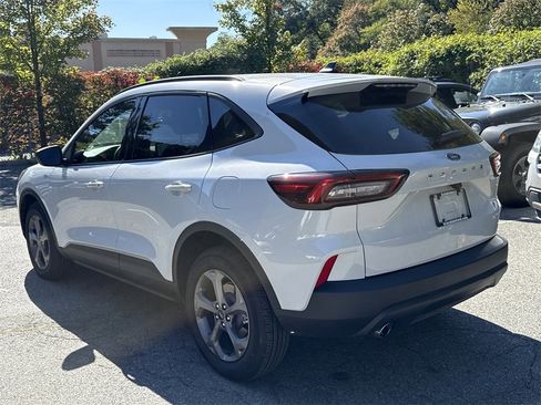 Used 2025 Ford Escape ST-Line image 6