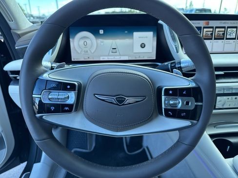 Used 2024 Genesis G90 3.5T image 3