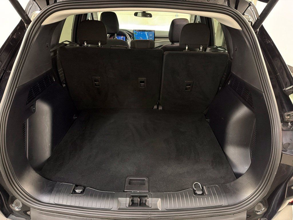 Used 2023 Ford Escape Active w/ Tech Pack #1 AWD/4WD image 32