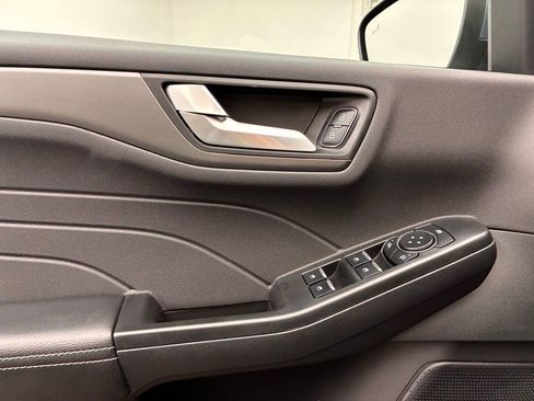 New 2026 Ford Escape SE image 19