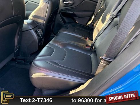 Used 2023 Jeep Cherokee Altitude Lux image 14