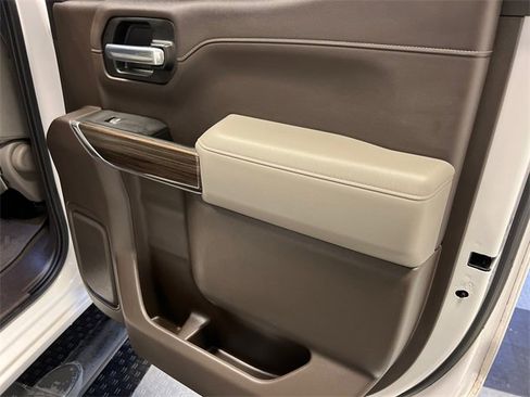 Used 2020 Chevrolet Silverado 1500 RST image 13