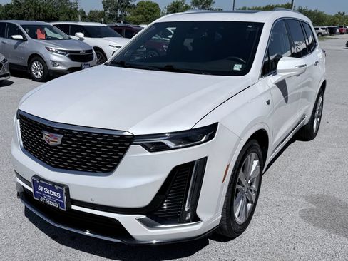 Used 2025 Cadillac XT6 Premium Luxury AWD/4WD image 1