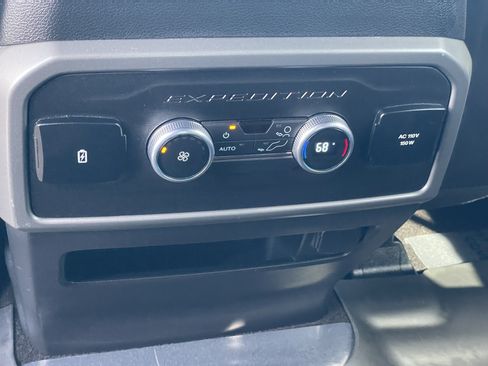 Used 2021 Ford Expedition XLT AWD/4WD image 28