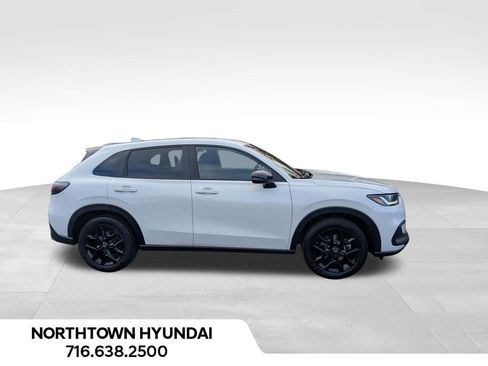 Used 2023 Honda HR-V Sport image 2