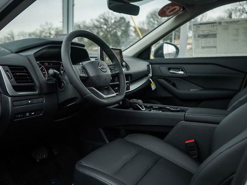 New 2026 Nissan Rogue Dark Armor AWD/4WD image 18