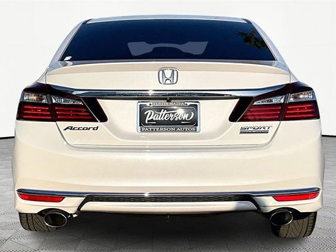 Used 2017 Honda Accord Sport Special Edition image 4