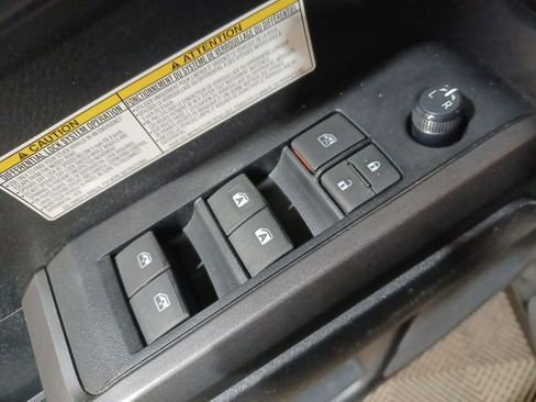 Used 2020 Toyota Tacoma TRD Off-Road w/ TRD Premium Off Road Package image 15