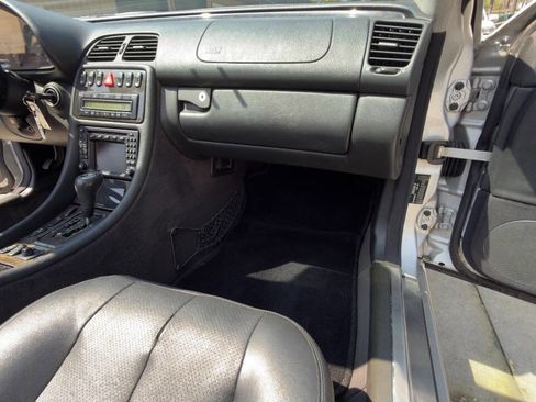 Used 2000 Mercedes-Benz CLK 430 Cabriolet image 50