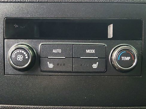 Used 2020 Chevrolet Tahoe LT w/ Luxury Package AWD/4WD image 28