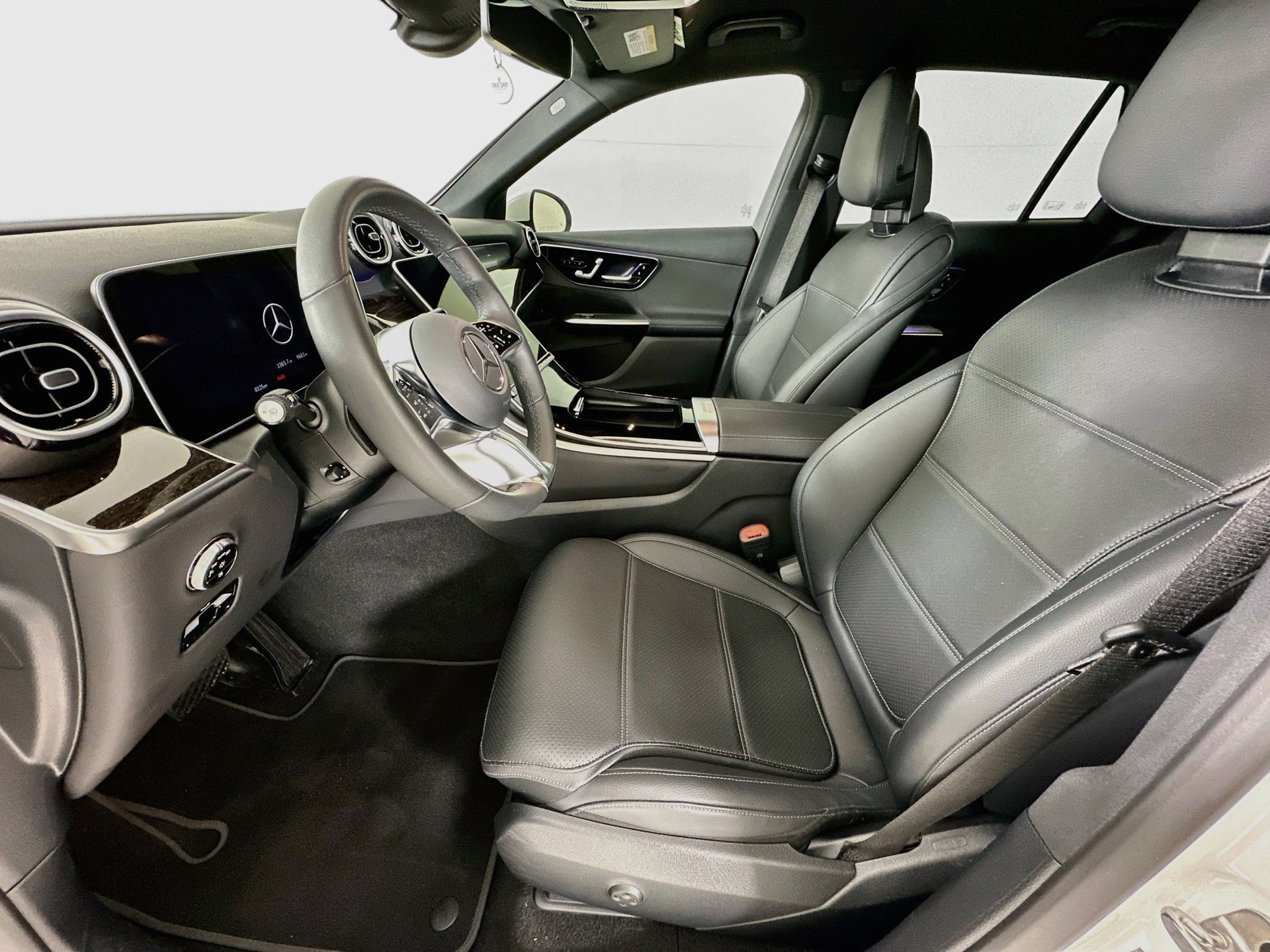 Certified 2026 Mercedes-Benz GLC 300 image 21