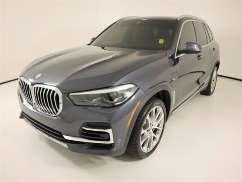 Used 2022 BMW X5 xDrive45e w/ Luxury Seating Package image 1