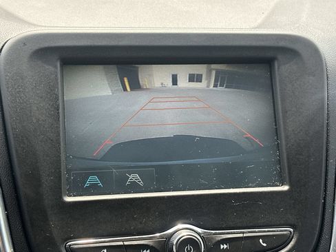 Used 2018 Chevrolet Equinox LT FWD image 27