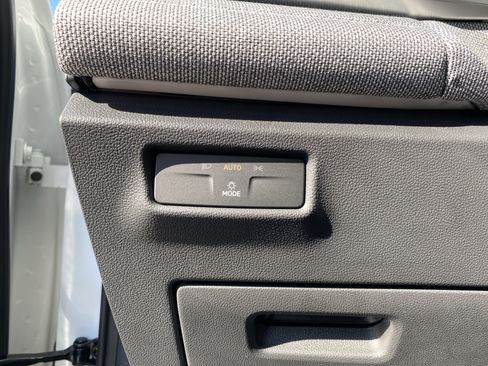 New 2025 Volkswagen Tiguan S image 15