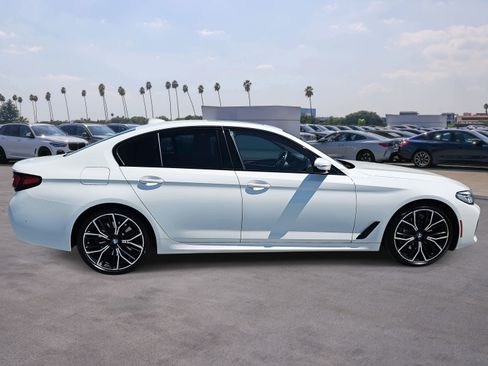 Used 2023 BMW 540i w/ M Sport Package image 4