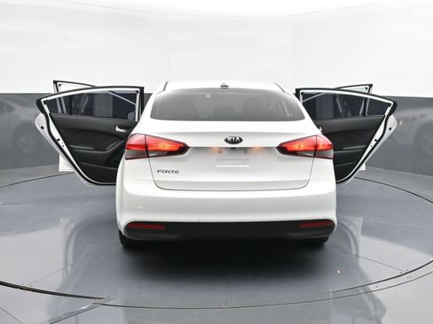 Used 2017 Kia Forte LX w/ LX Popular Package image 35