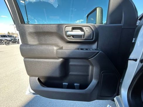 Used 2022 GMC Sierra 2500 Pro w/ Convenience Package AWD/4WD image 30