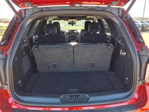 Used 2025 Ford Explorer ST image 31