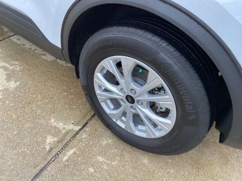 Used 2025 Ford Escape Active image 29