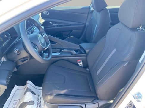 New 2026 Hyundai Elantra SE image 14
