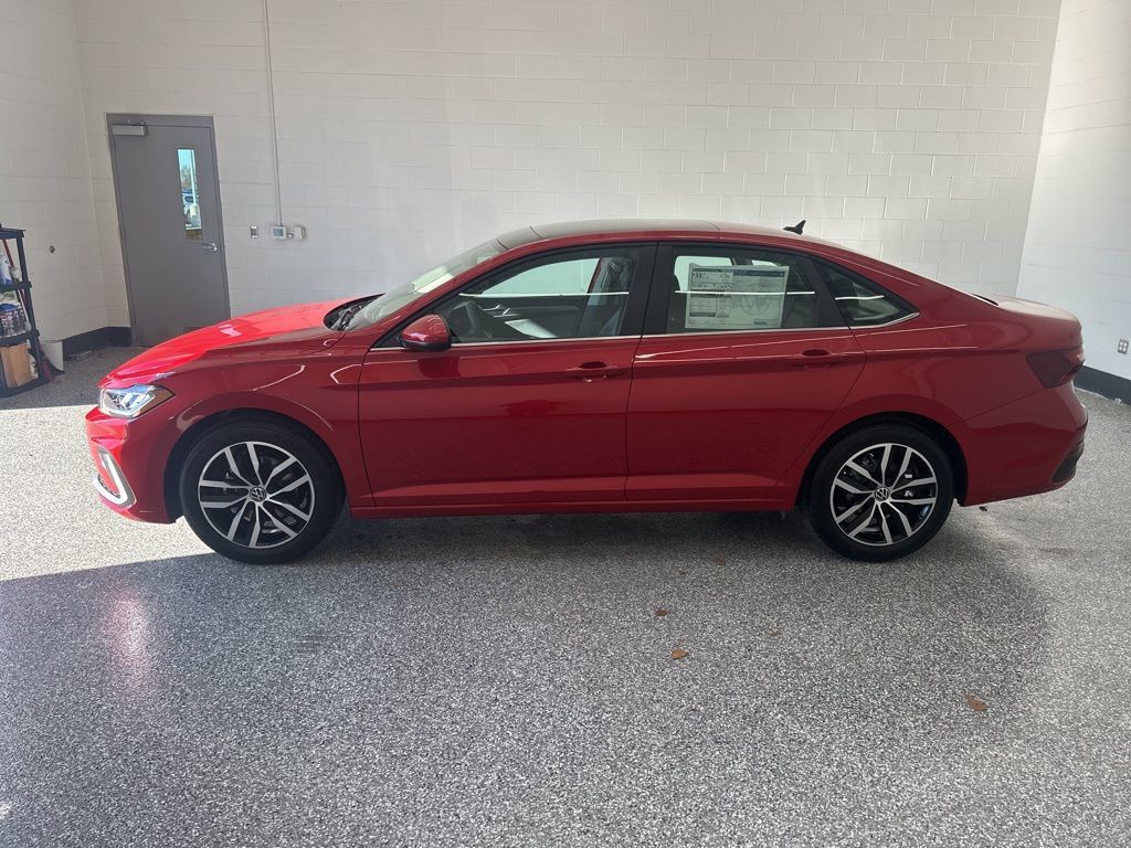 New 2026 Volkswagen Jetta SE FWD image 2