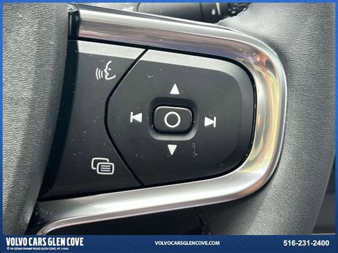 Certified 2024 Volvo XC40 B5 Plus w/ Protection Package Premier image 22