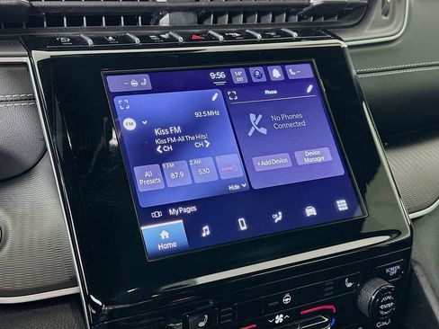 Certified 2024 Jeep Grand Cherokee Laredo w/ Luxury Tech Group I AWD/4WD image 24