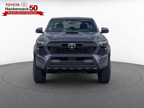 Used 2024 Toyota Tacoma TRD Off-Road AWD/4WD image 5