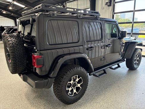 Used 2023 Jeep Wrangler Unlimited Rubicon w/ Cold Weather Group AWD/4WD image 3