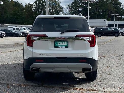 Certified 2022 GMC Acadia SLT w/ Technology Package image 4