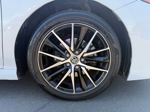 Used 2022 Toyota Camry SE w/ Cold Weather Package FWD image 31