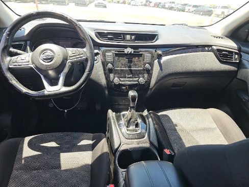 Used 2021 Nissan Rogue Sport SV FWD image 11