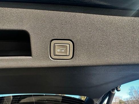 New 2026 Chevrolet Traverse LT image 18