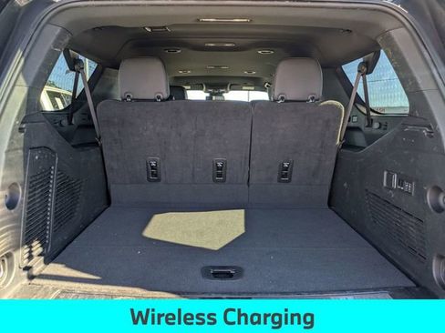 Used 2024 GMC Yukon XL Denali image 31