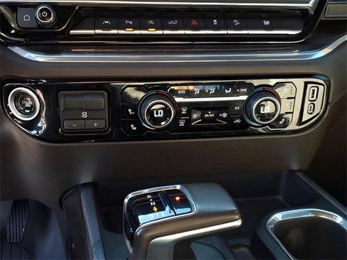 Used 2022 Chevrolet Silverado 1500 LTZ w/ Technology Package image 24