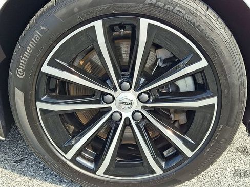 Certified 2025 Volvo S60 T8 Plus AWD/4WD image 8